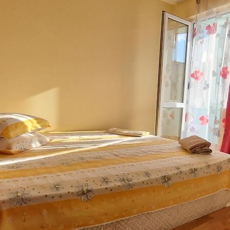 Chaika Sea Apartment Варна Экстерьер фото