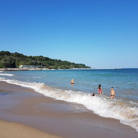 Chaika Sea Apartment Варна Экстерьер фото
